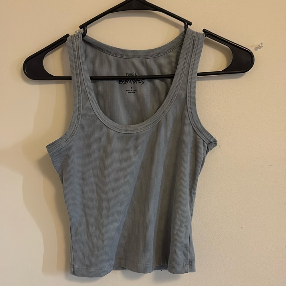 Woman’s grey tank top